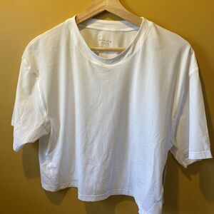 Athleta Ultimate Crop Tee NWT Orig $49 White Small Bright White Yoga Pilates
